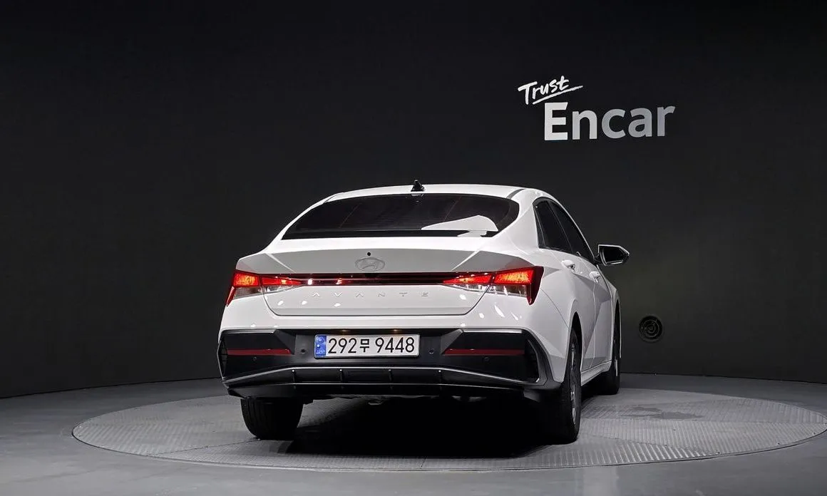 Hyundai AVANTE — фото 3