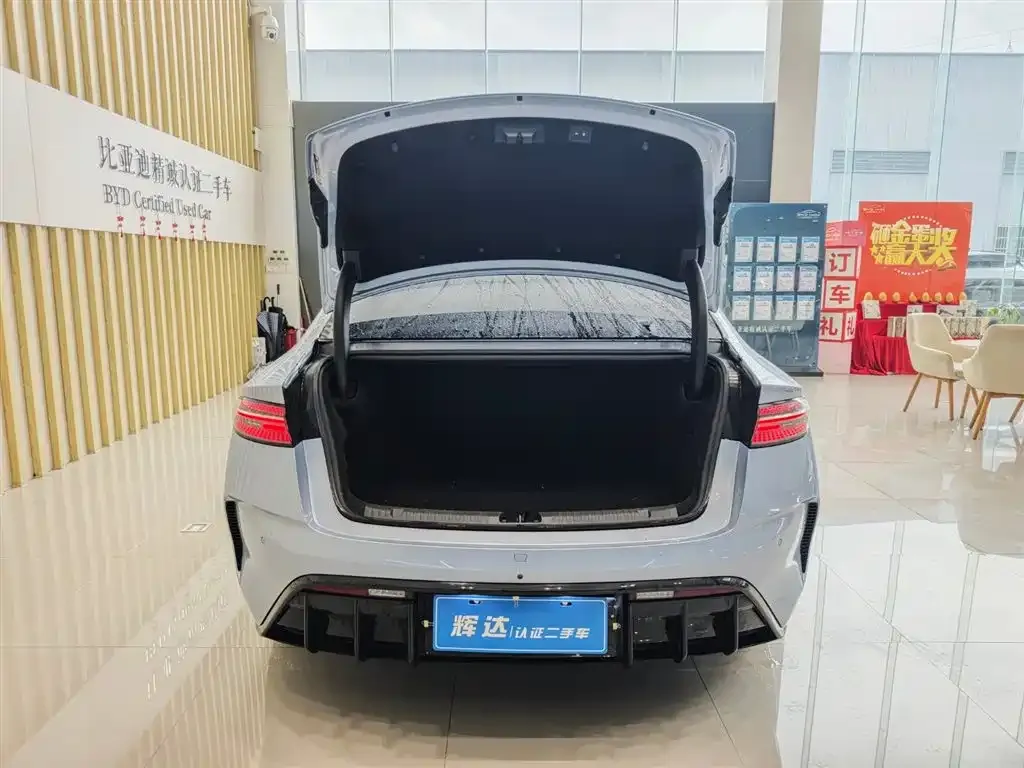 BYD Seal — фото 6