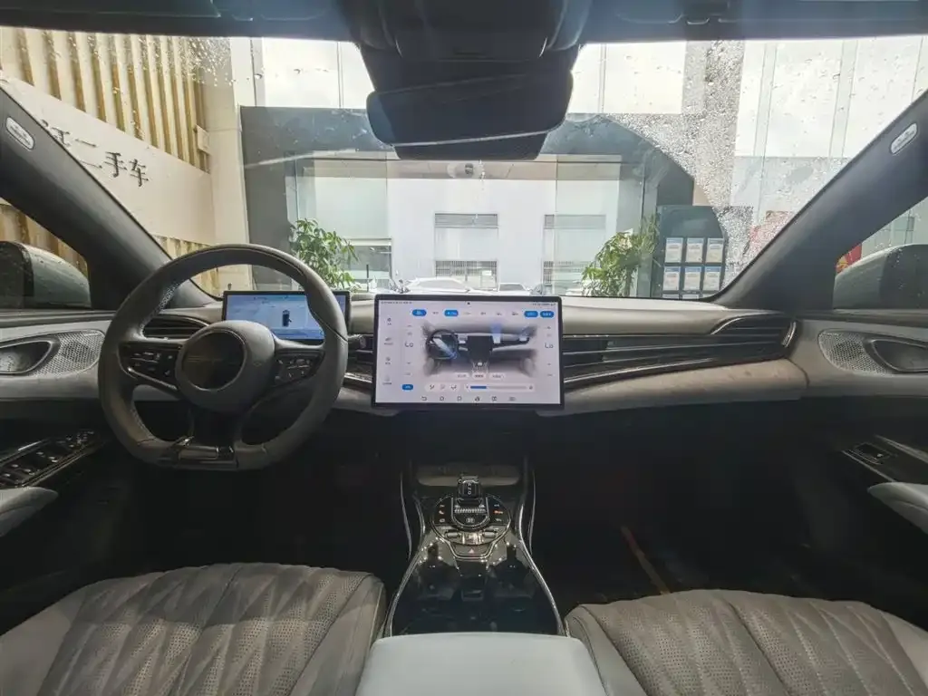 BYD Seal — фото 10