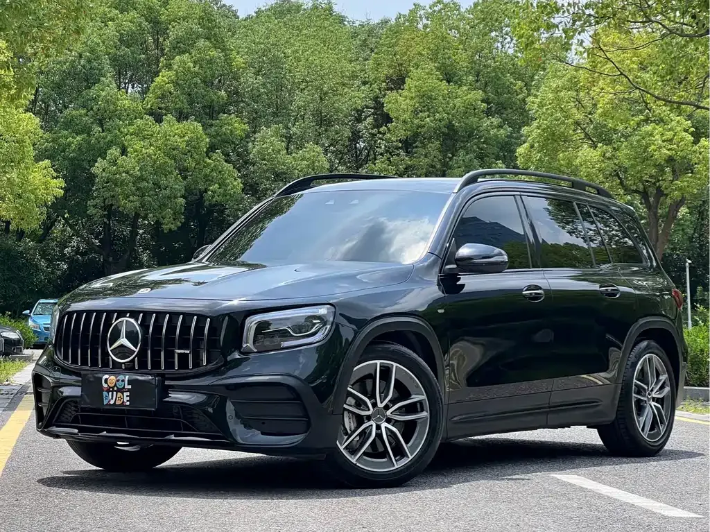 Mercedes-Benz GLB AMG — фото 1