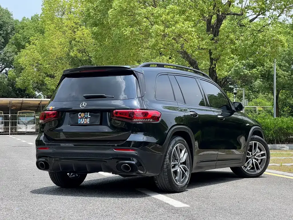 Mercedes-Benz GLB AMG — фото 9