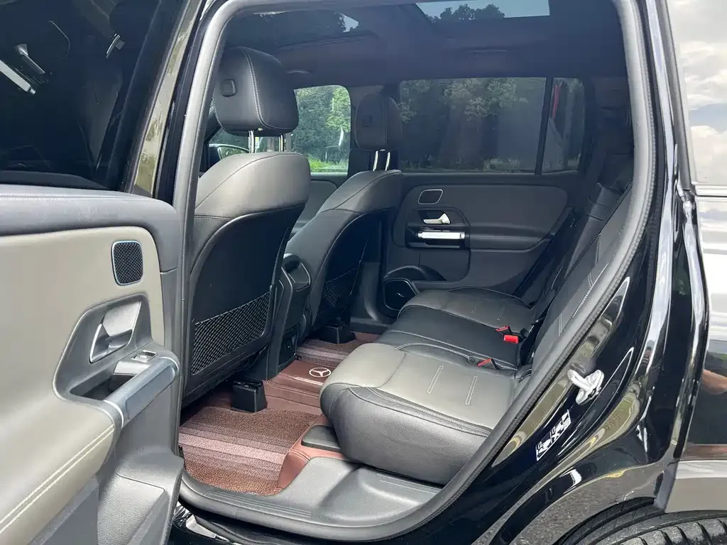 Mercedes-Benz GLB AMG — фото 10
