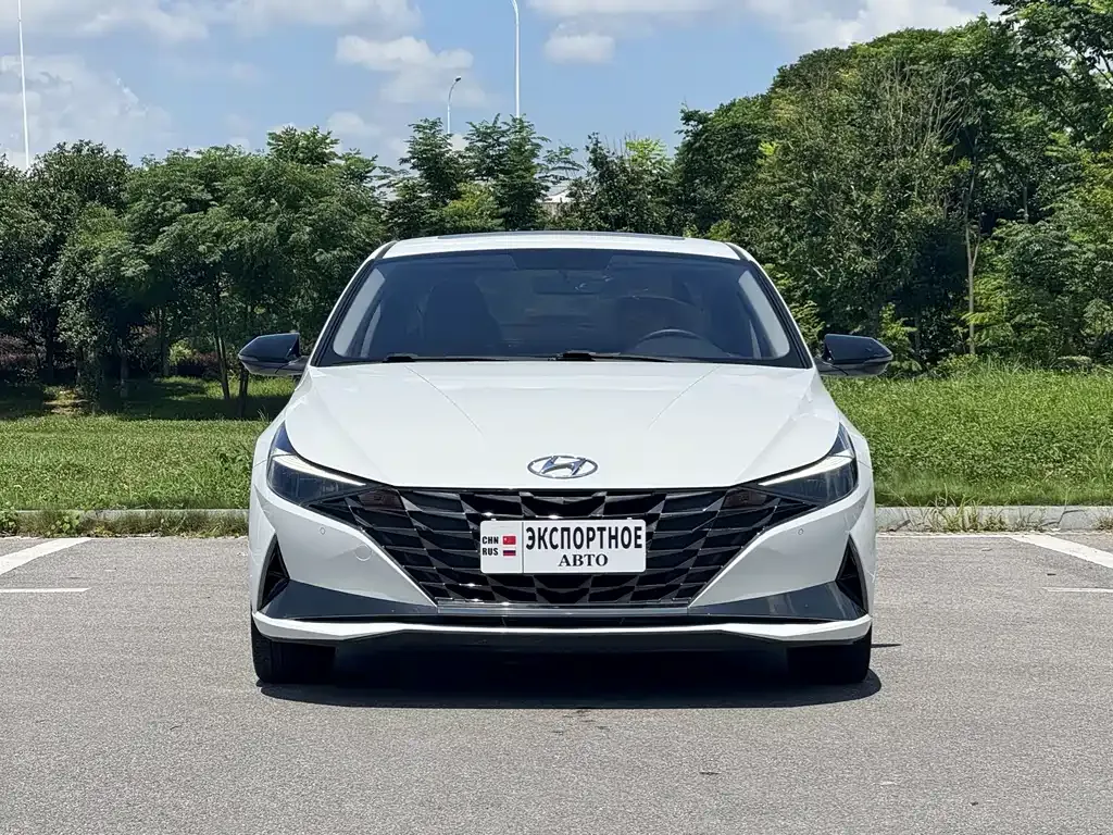 Hyundai Elantra — фото 6