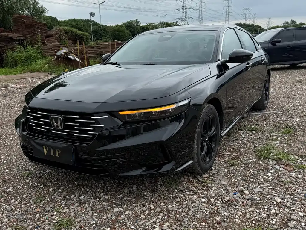 Honda Accord — фото 1