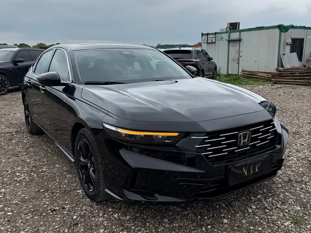 Honda Accord — фото 8
