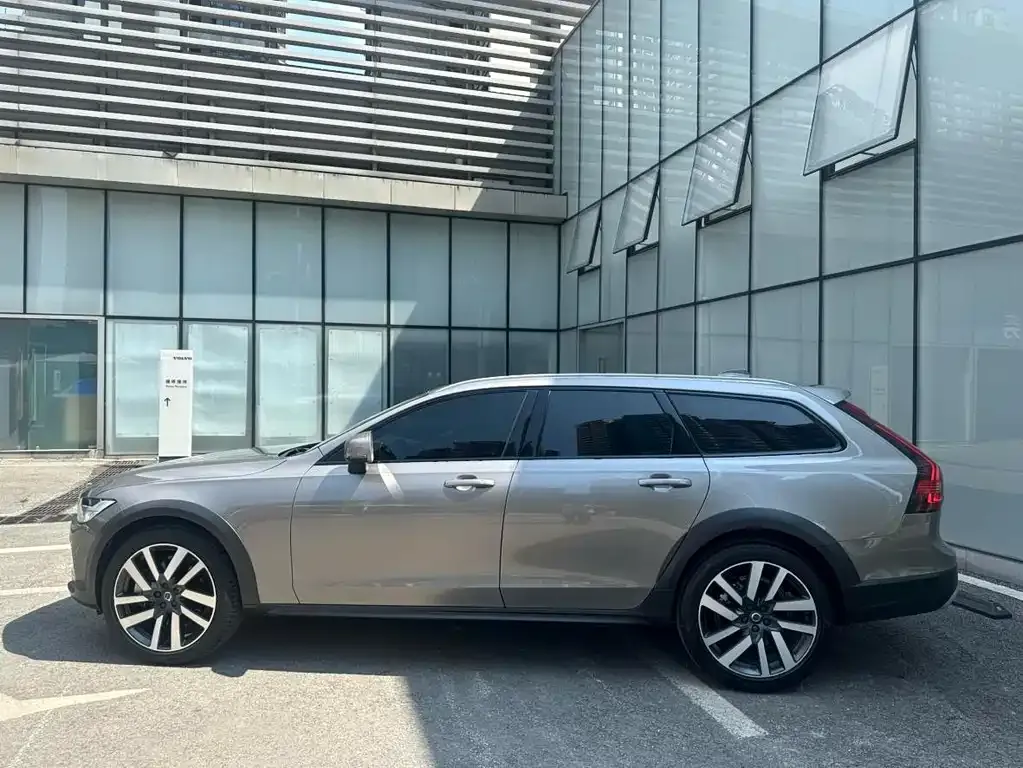 Volvo V90 — фото 6