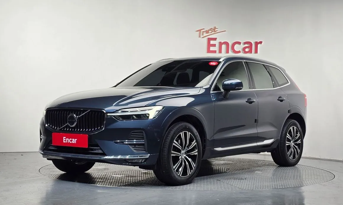 Volvo XC60 — фото 1