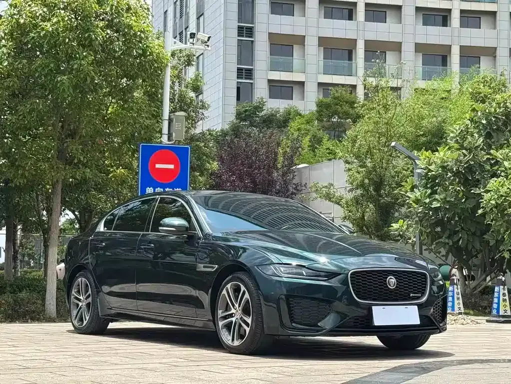 Jaguar XEL — фото 10