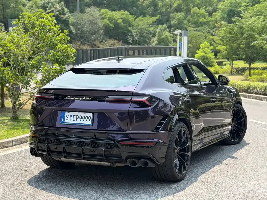 Lamborghini Urus — фото 7
