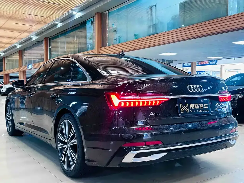Audi A6L — фото 6