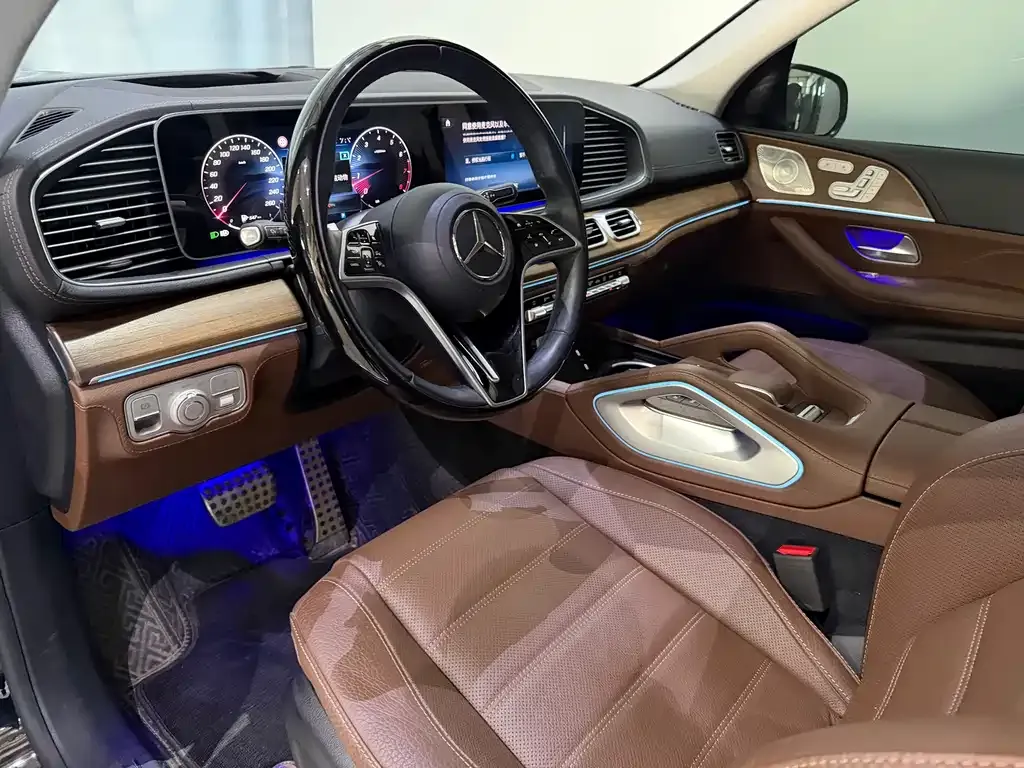 Mercedes-Benz GLS — фото 4