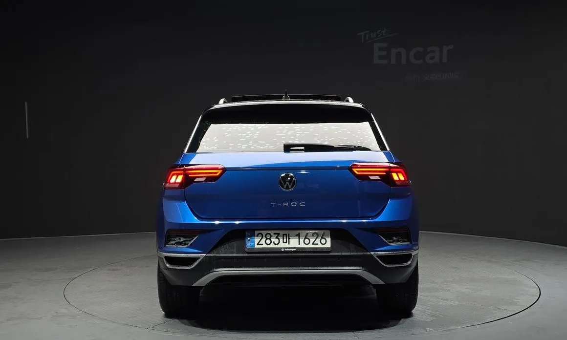 Volkswagen T-Roc — фото 5