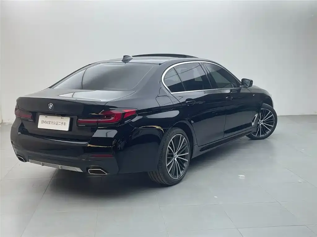 BMW 5 Series — фото 2