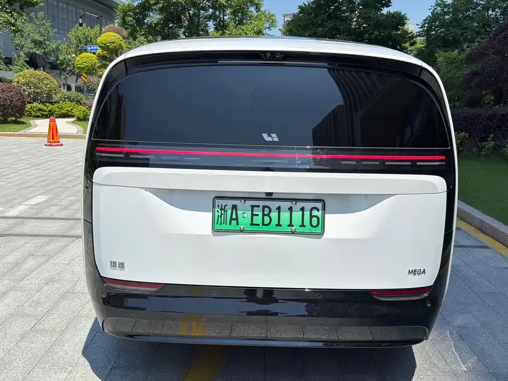 Li Auto MEGA — фото 8