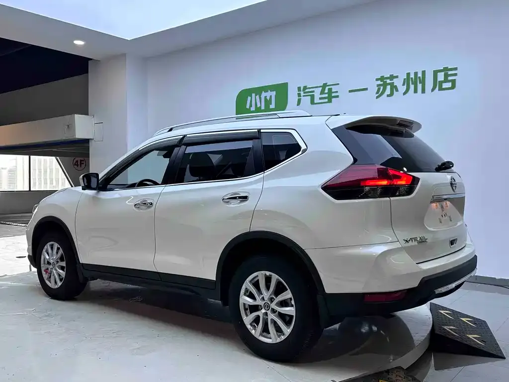 Nissan X-Trail — фото 10