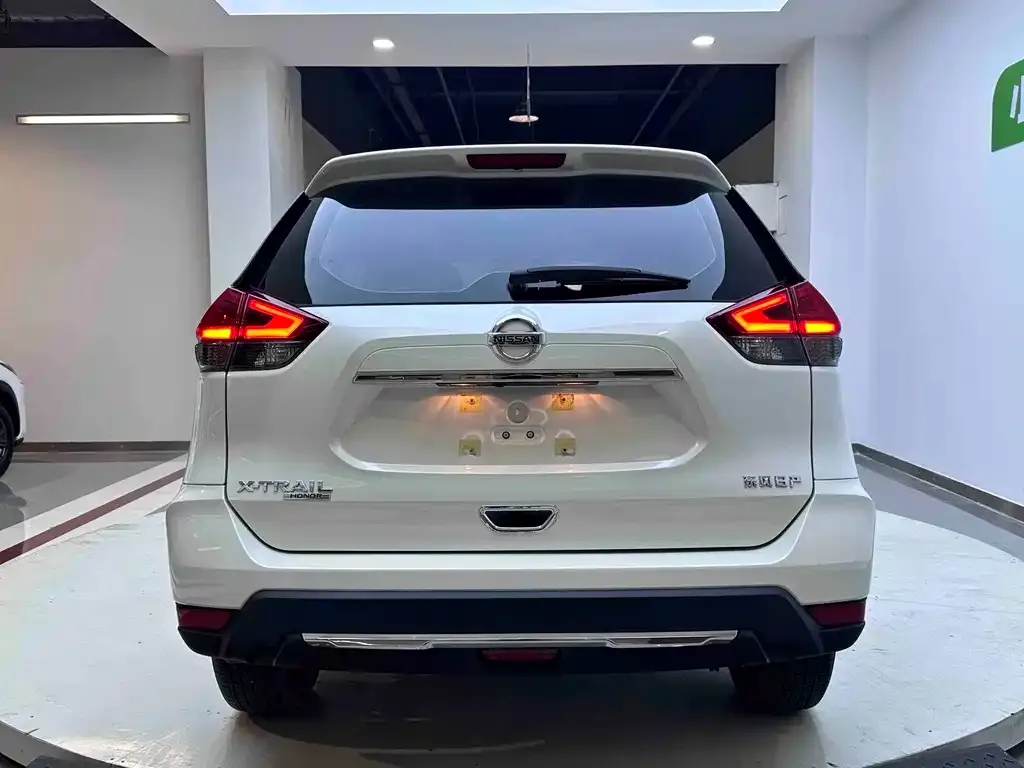 Nissan X-Trail — фото 4