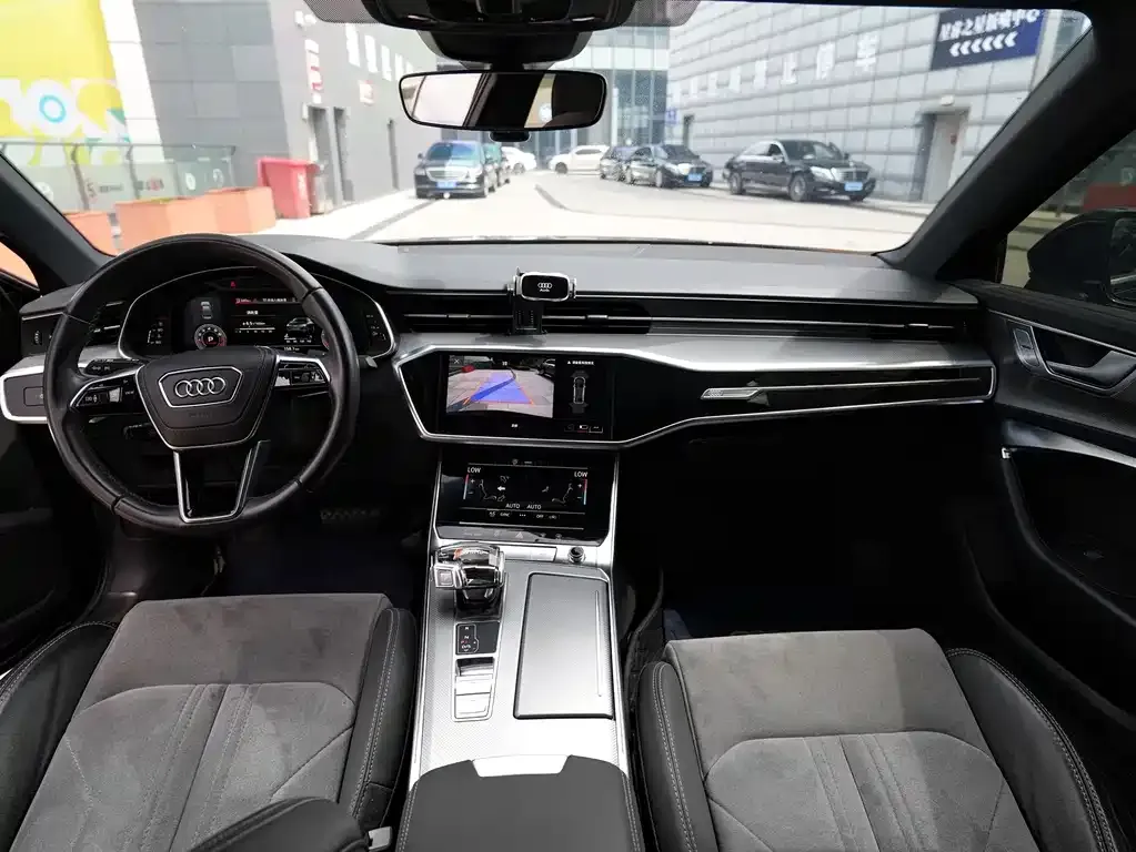Audi A6L — фото 4