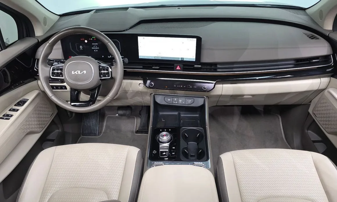 Kia Carnival — фото 10