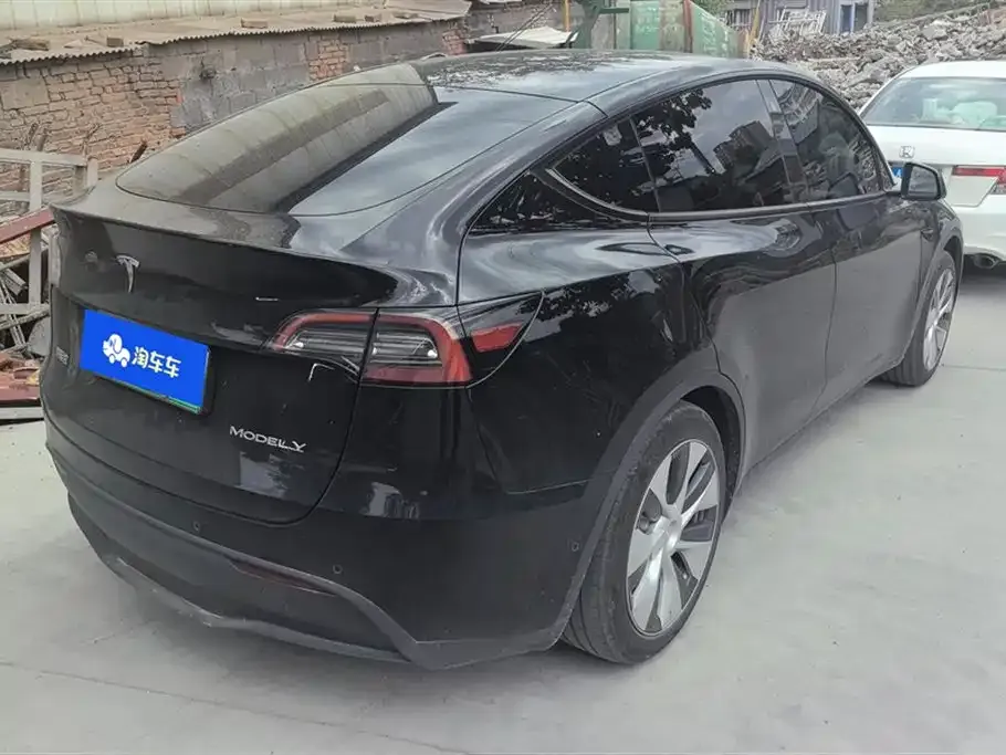 Tesla Model Y — фото 4
