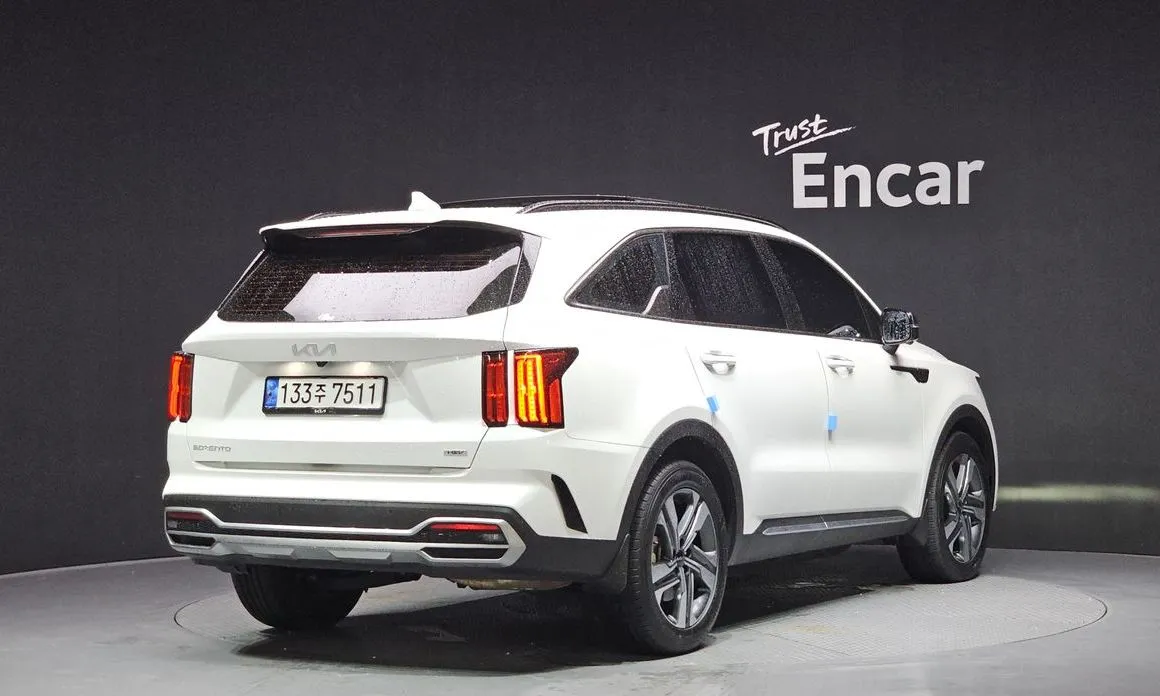 Kia Sorento — фото 7
