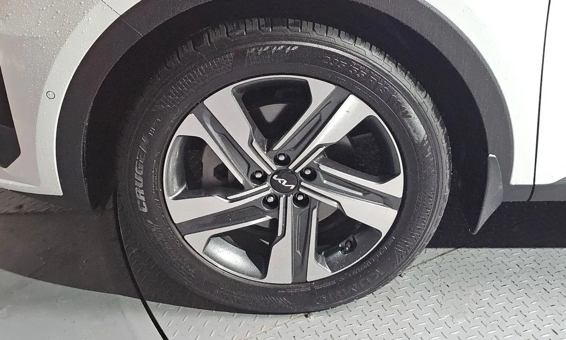 Kia Sorento — фото 4