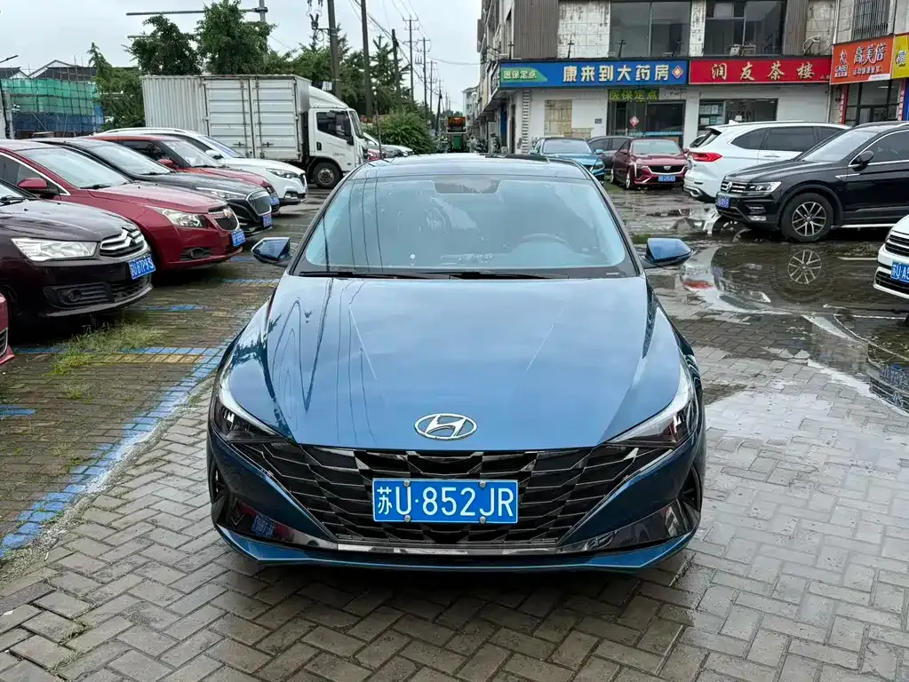 Hyundai Elantra — фото 6