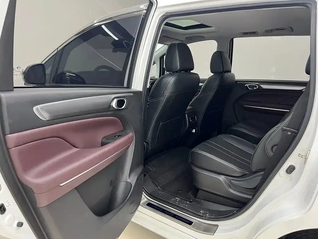 GAC Motor Trumpchi M6 — фото 6