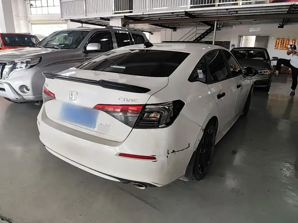 Honda Civic — фото 8