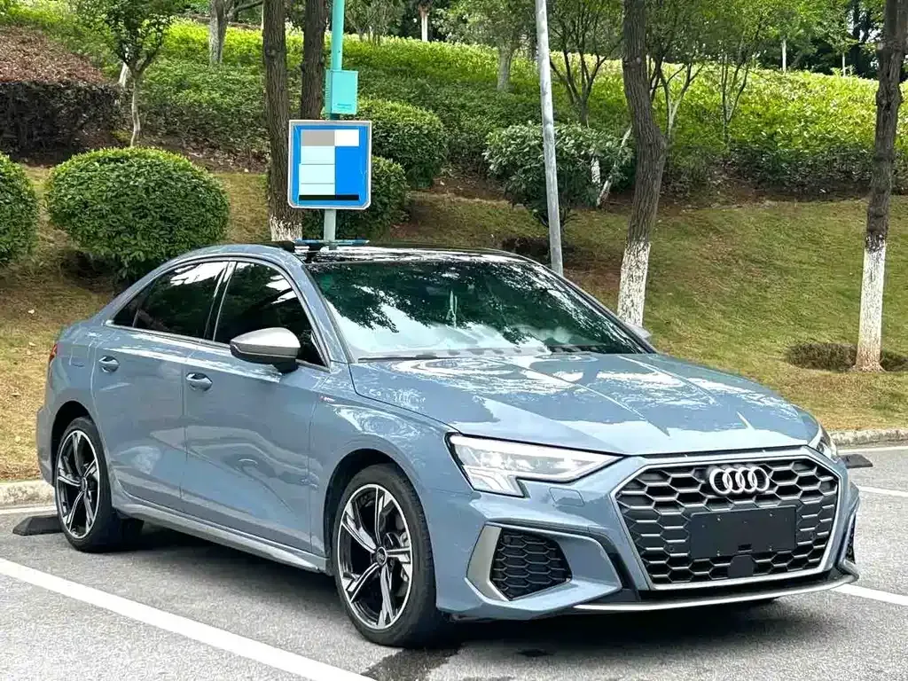 Audi A3 — фото 1