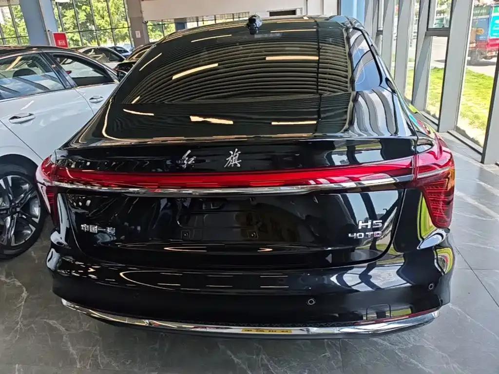 Hongqi H5 — фото 10