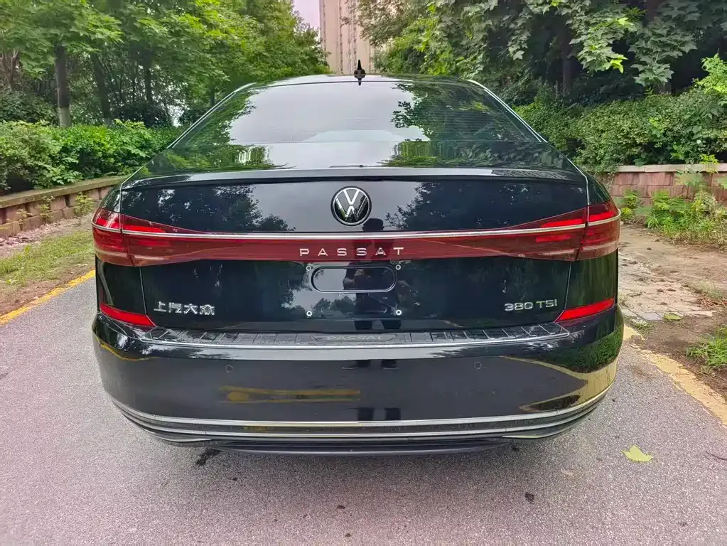 Volkswagen Passat — фото 5