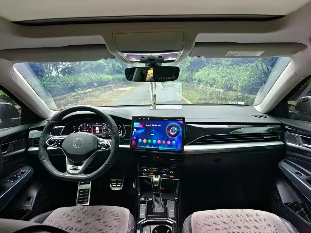 Volkswagen Passat — фото 6