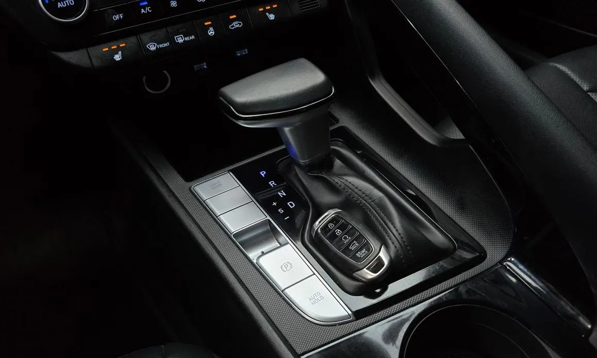 Hyundai AVANTE — фото 5