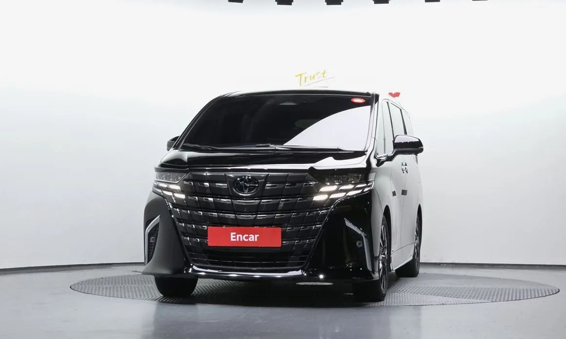 Toyota Alphard — фото 4