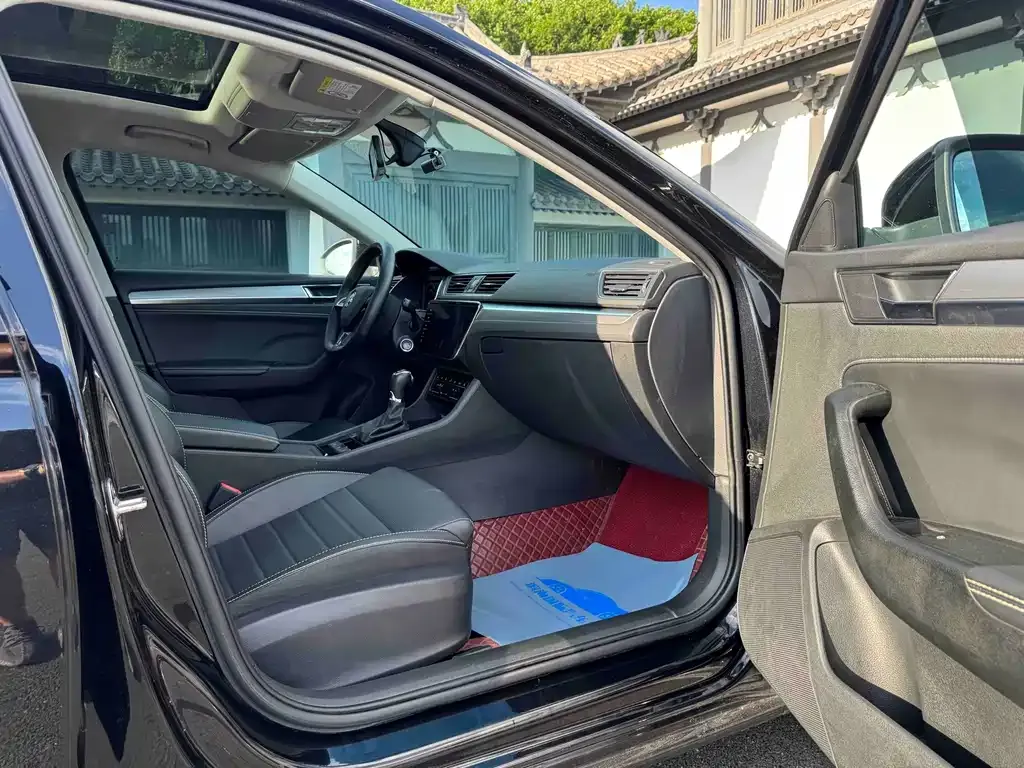 Skoda Superb — фото 9