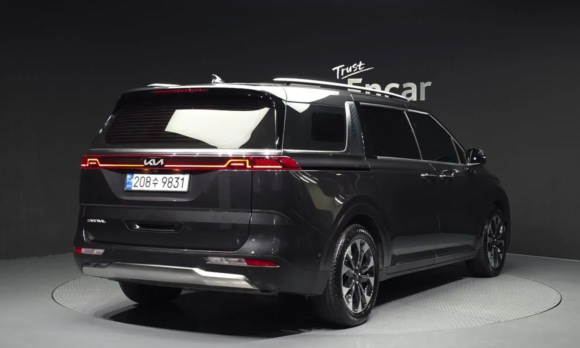Kia Carnival — фото 5
