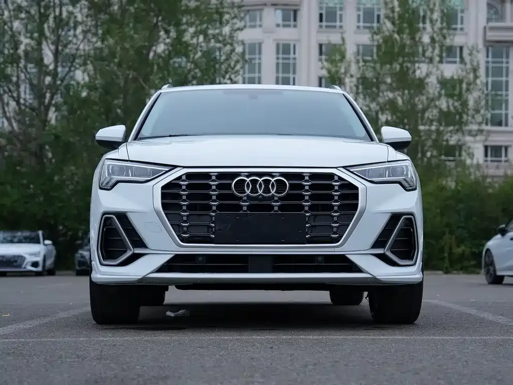 Audi Q3 — фото 3