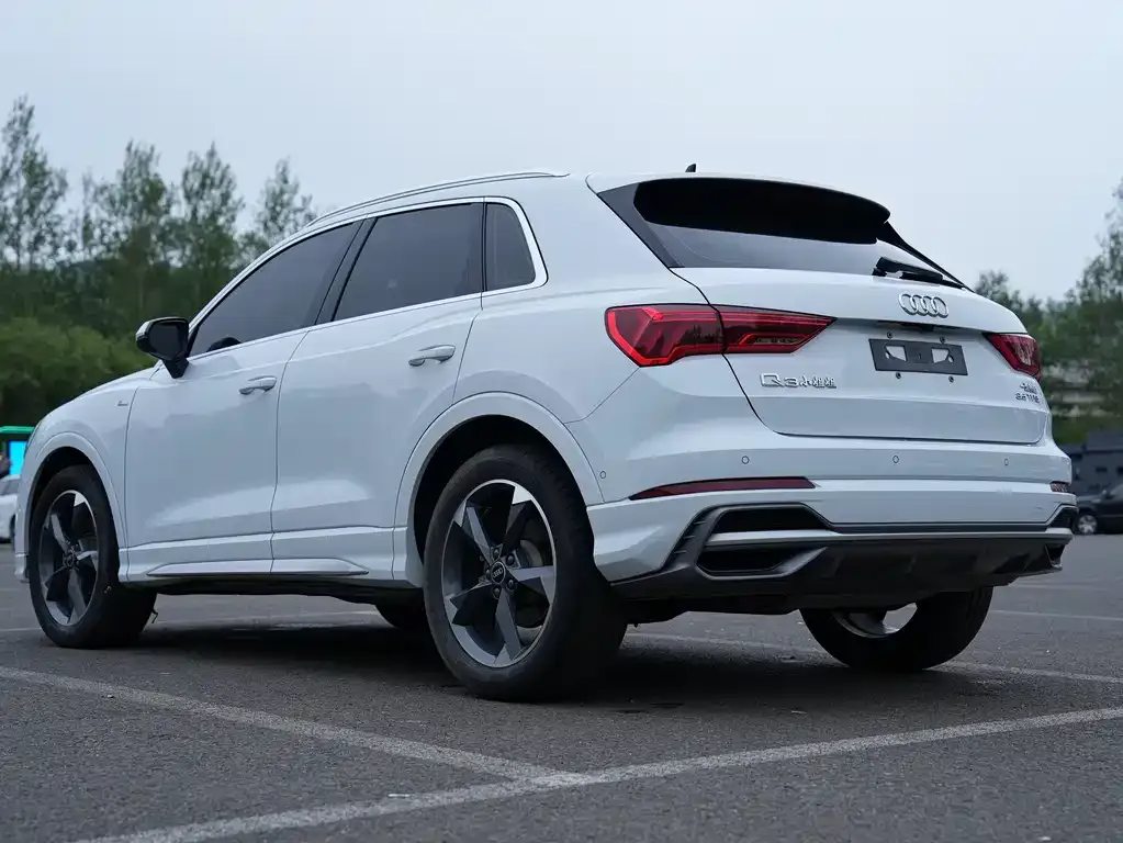 Audi Q3 — фото 5