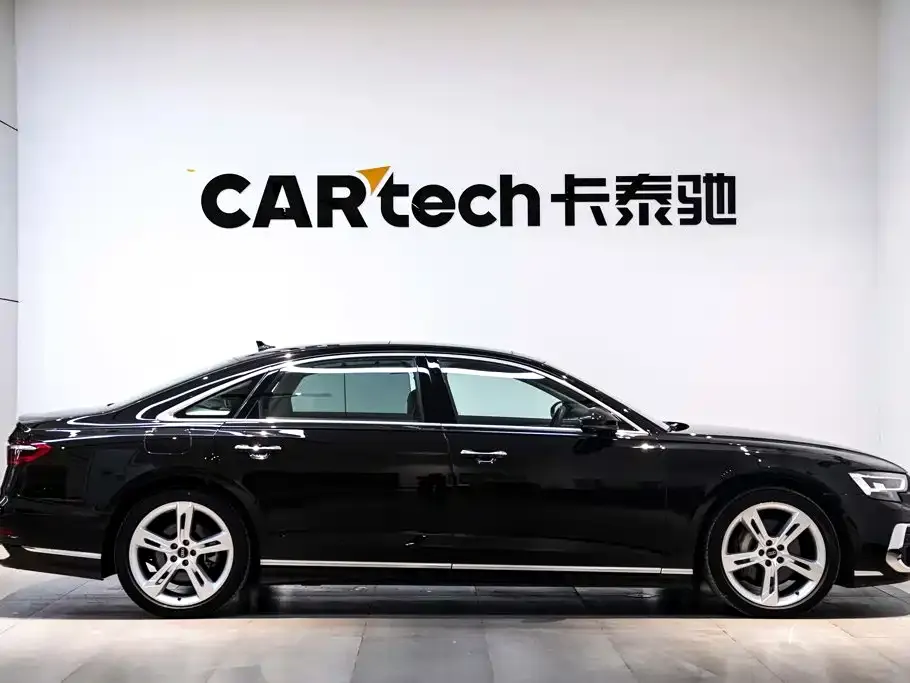 Audi A8 — фото 2