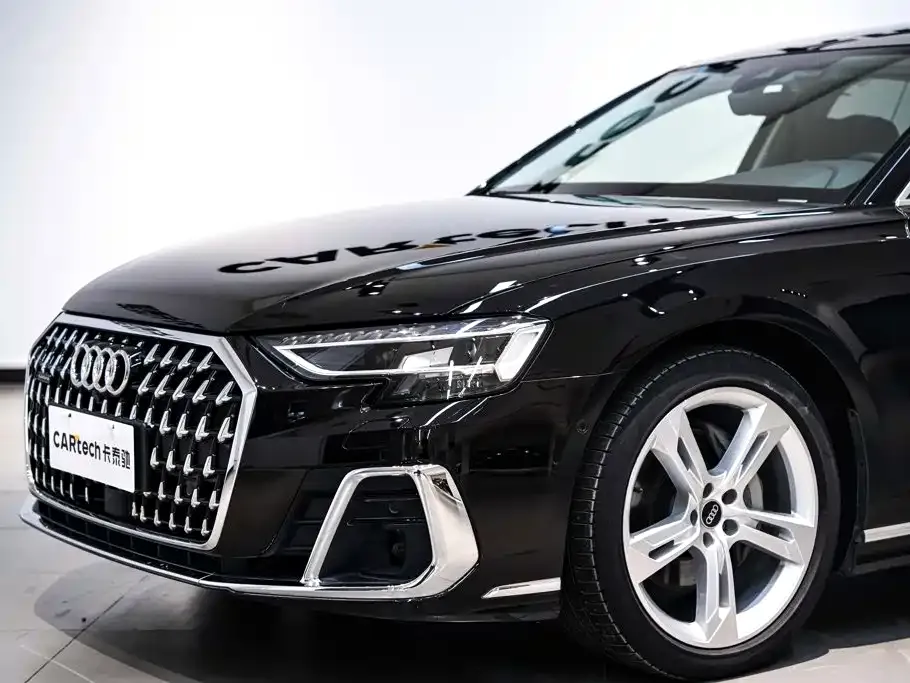Audi A8 — фото 8