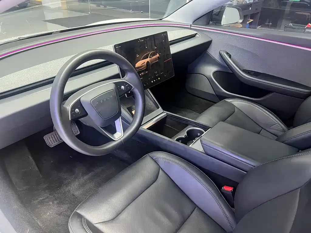 Tesla Model 3 — фото 5