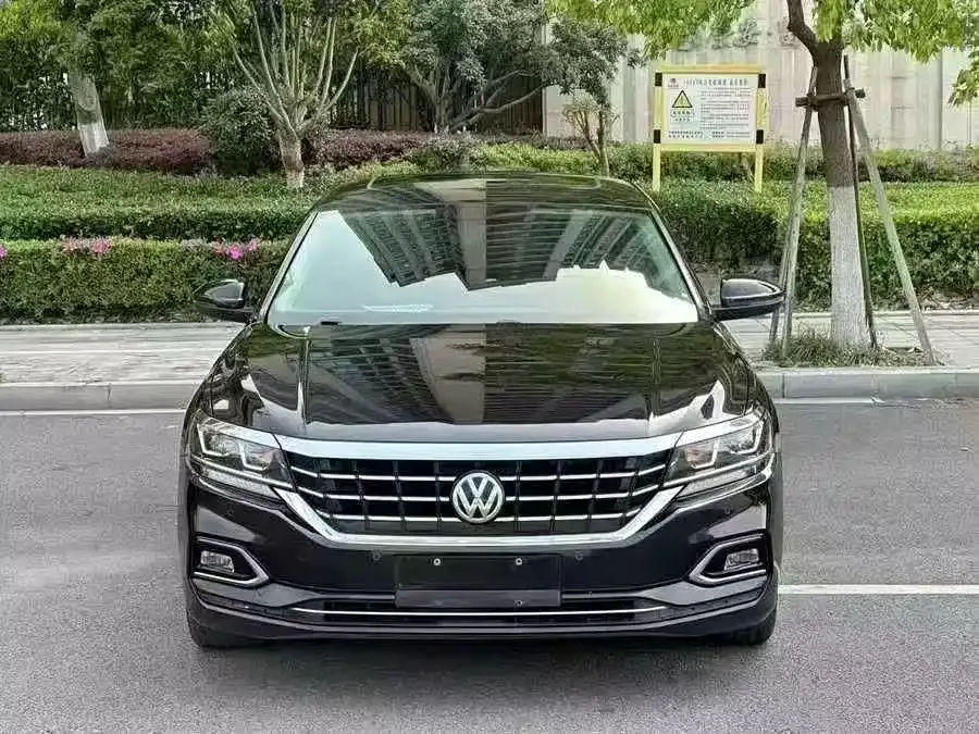 Volkswagen Passat — фото 2