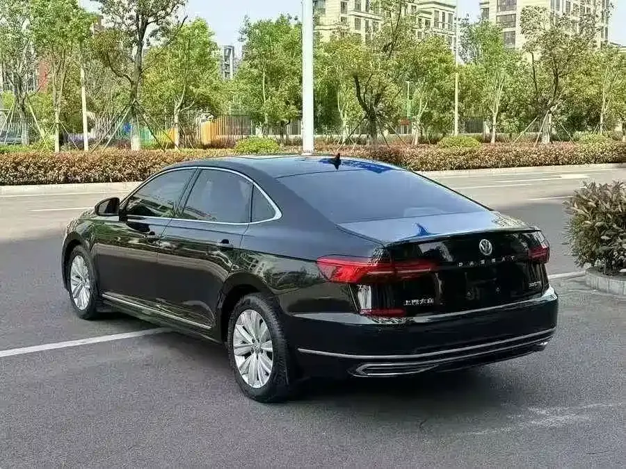 Volkswagen Passat — фото 9