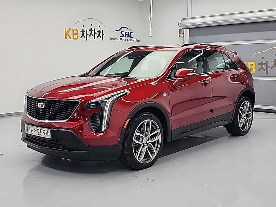 Cadillac XT4 — фото 1