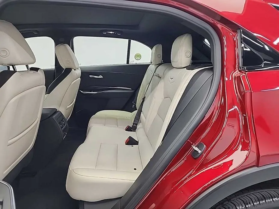 Cadillac XT4 — фото 7