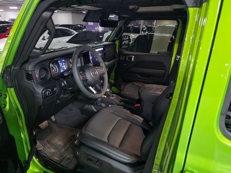 Jeep Wrangler — фото 9