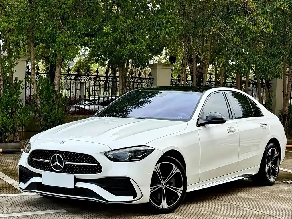 Mercedes-Benz C-Class — фото 1