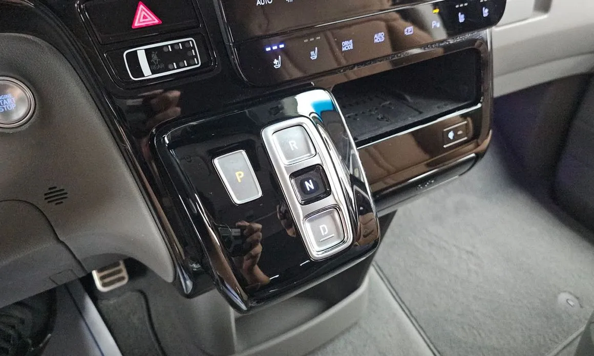 Hyundai Staria — фото 2