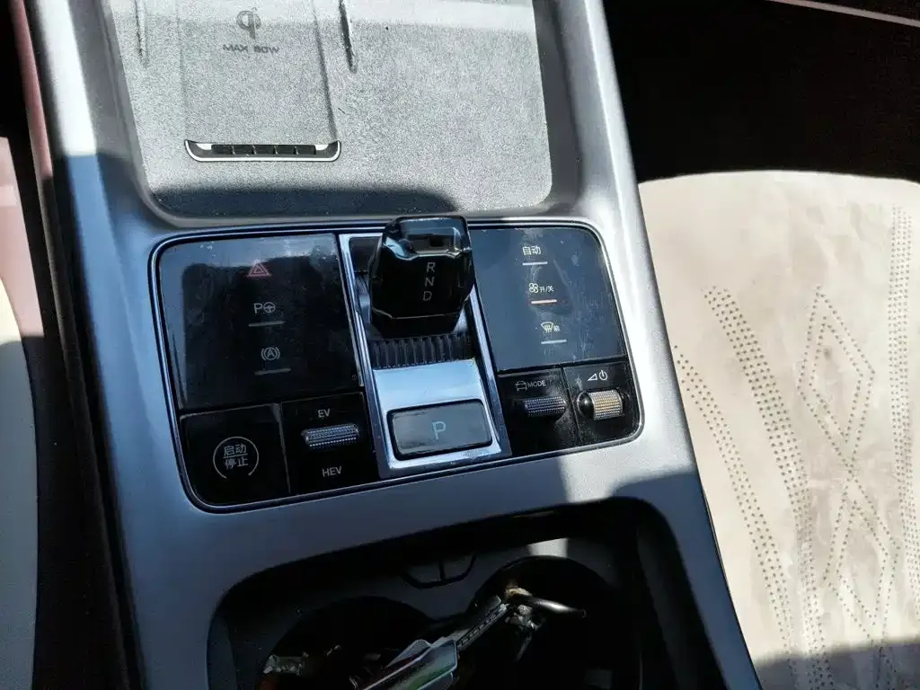 BYD Seal — фото 8