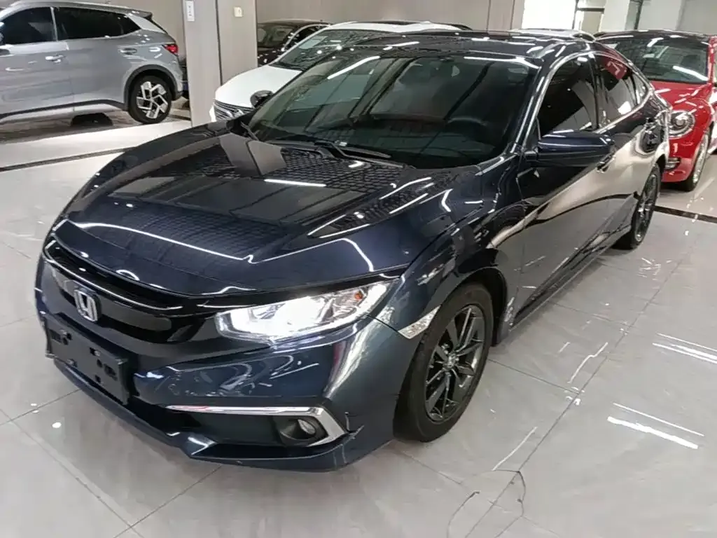 Honda Civic — фото 1